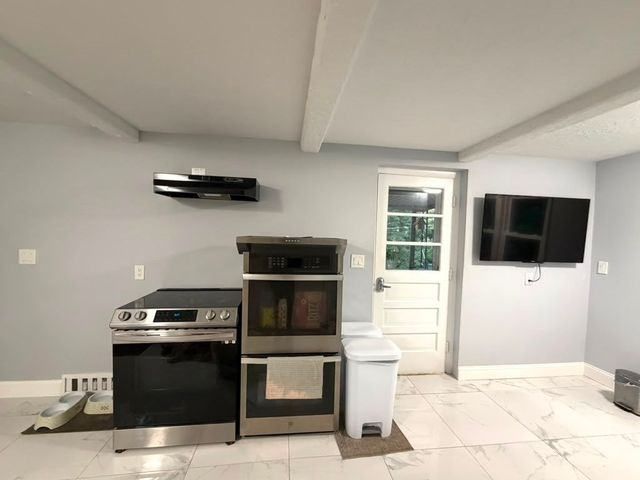 40 Neal St, Walpole, MA 02081