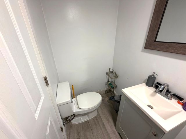 40 Neal St, Walpole, MA 02081