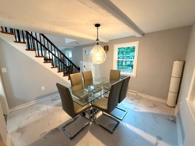40 Neal St, Walpole, MA 02081