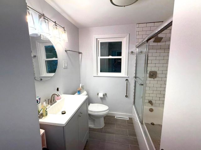40 Neal St, Walpole, MA 02081