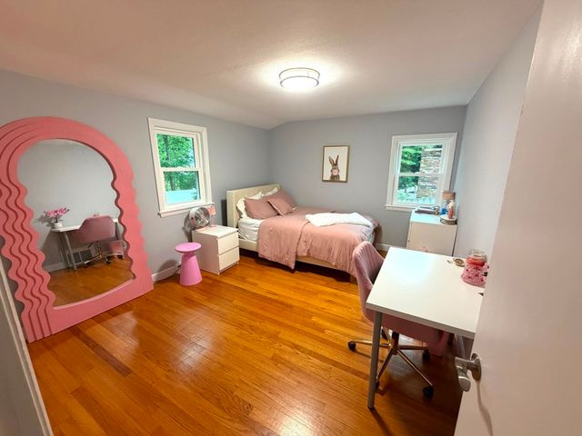 40 Neal St, Walpole, MA 02081