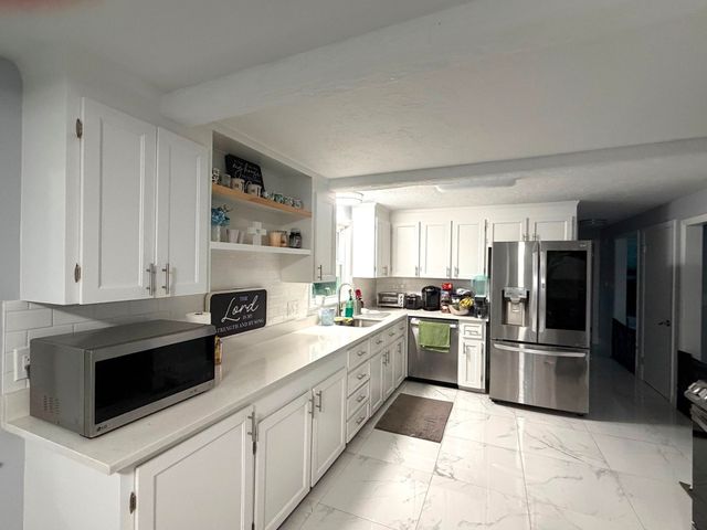 40 Neal St, Walpole, MA 02081