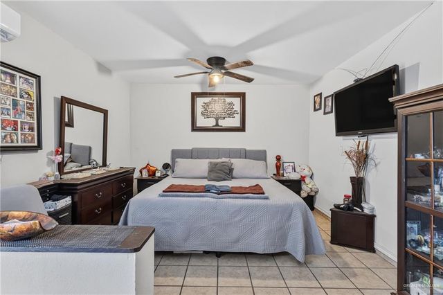1712 W Adelita Street, Weslaco, TX 78599