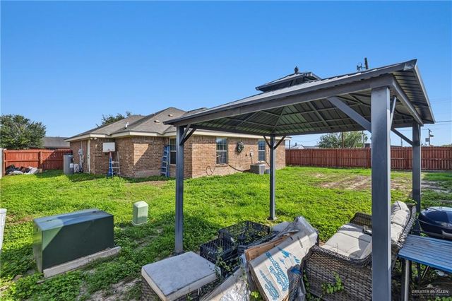 1712 W Adelita Street, Weslaco, TX 78599