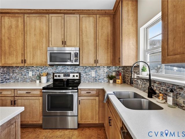 7412 Vicenzo Dr, Moseley, VA 23120