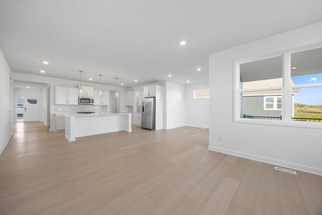 20059 Gabardine Lane, Lakeville, MN 55044