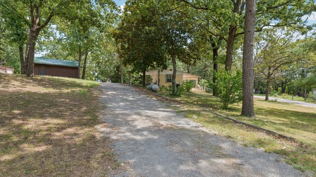 115 Big Bluff Road, Pryor, OK 74361
