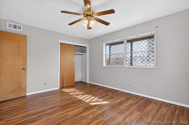 429 NE Elmhurst Avenue, Bartlesville, OK 74006