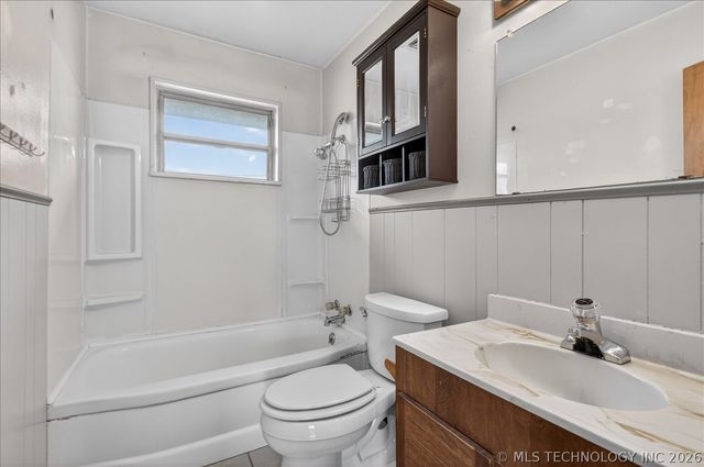 429 NE Elmhurst Avenue, Bartlesville, OK 74006