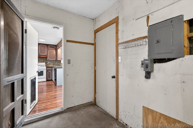 429 NE Elmhurst Avenue, Bartlesville, OK 74006