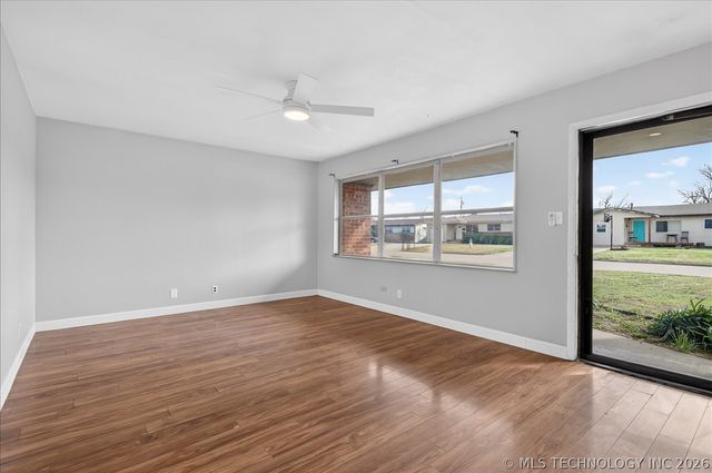 429 NE Elmhurst Avenue, Bartlesville, OK 74006