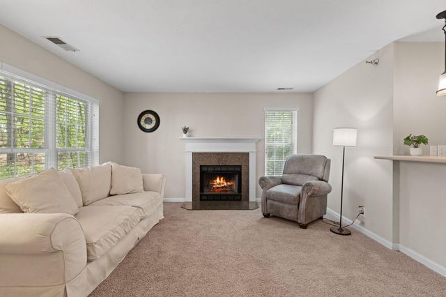 6157 Chasewood Parkway 102, Minnetonka, MN 55343