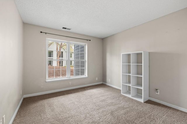 6157 Chasewood Parkway 102, Minnetonka, MN 55343