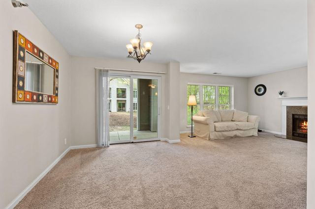 6157 Chasewood Parkway 102, Minnetonka, MN 55343