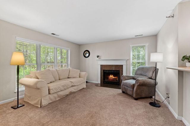 6157 Chasewood Parkway 102, Minnetonka, MN 55343