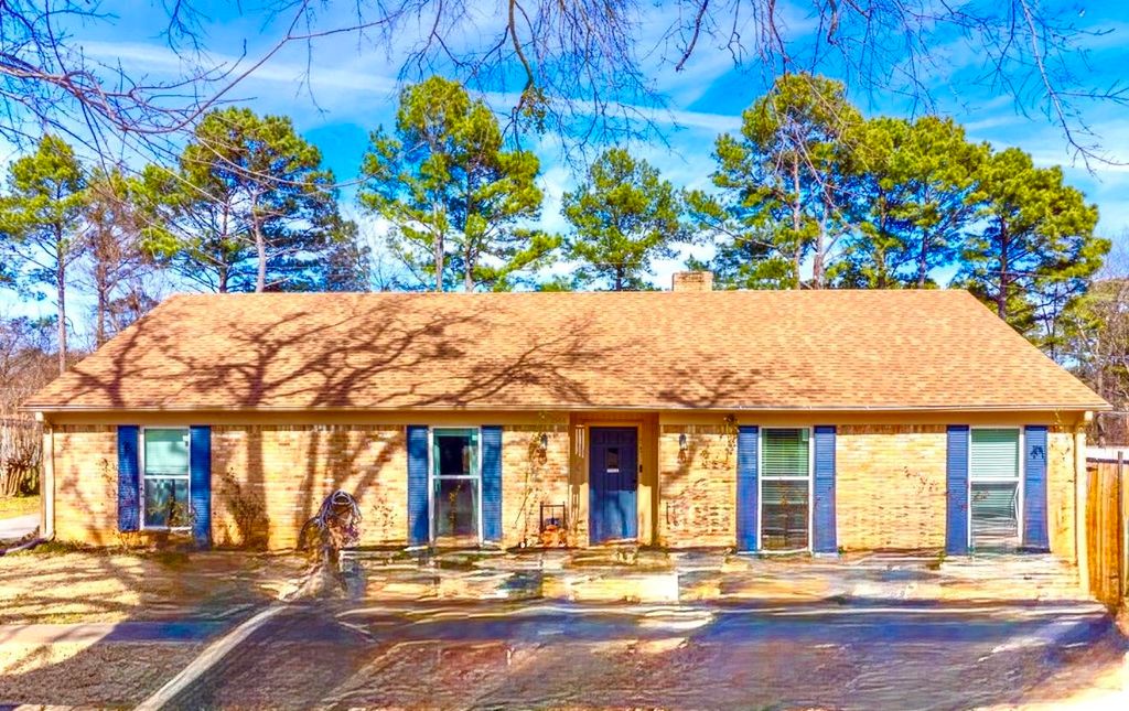 2966 Lynn Drive, Longview, TX 75604