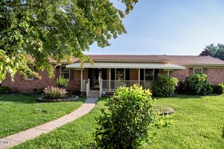 403 E Mcpherson Drive, Mebane, NC 27302