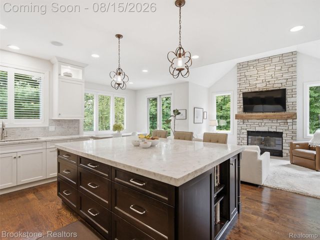 7655 Maple Ridge Court, Independence Charter Township, MI 48346