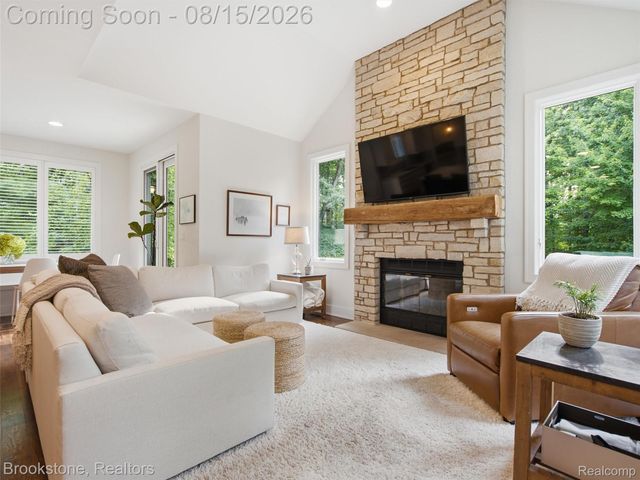 7655 Maple Ridge Court, Independence Charter Township, MI 48346