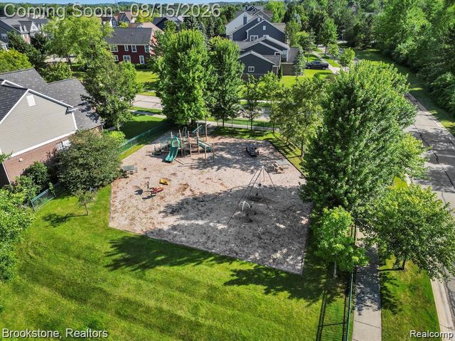 7655 Maple Ridge Court, Independence Charter Township, MI 48346