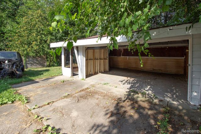 19690 WEXFORD Street, Detroit, MI 48234