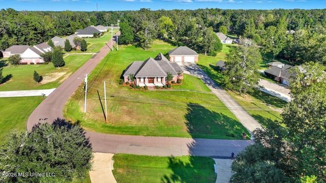 1015 Longwood Place, Pearl, MS 39208