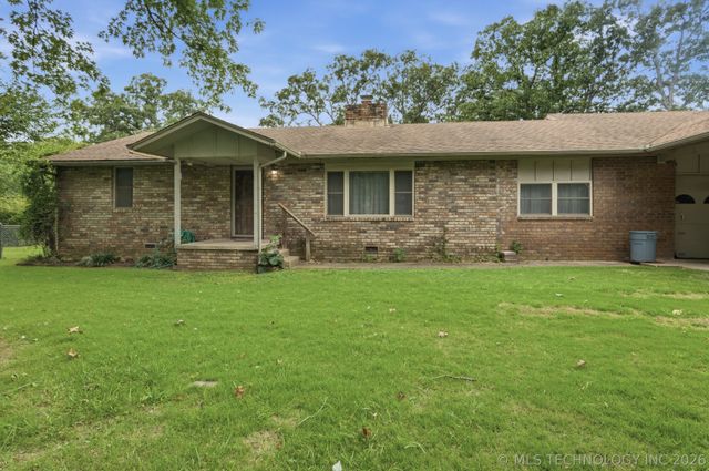 23212 W Coyote Trail, Sand Springs, OK 74063