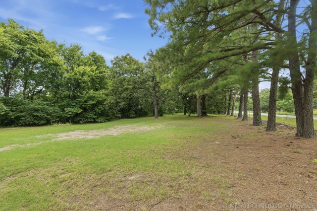 23212 W Coyote Trail, Sand Springs, OK 74063