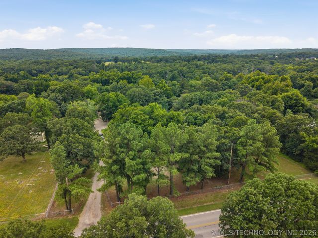 23212 W Coyote Trail, Sand Springs, OK 74063