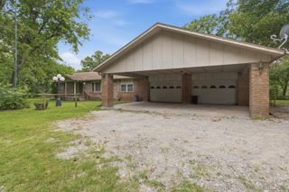 23212 W Coyote Trail, Sand Springs, OK 74063