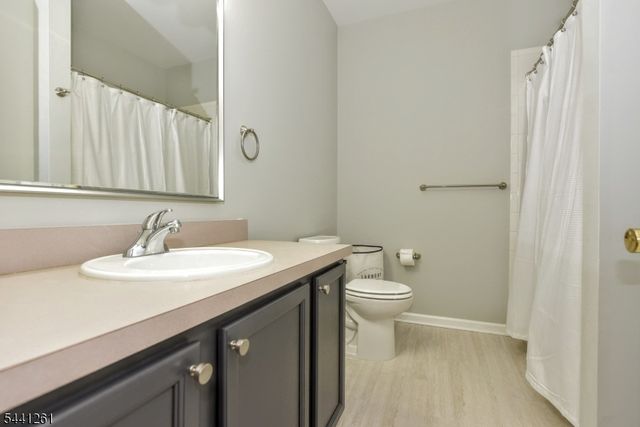 124 Barrister Dr 124, Butler Boro, NJ 07405