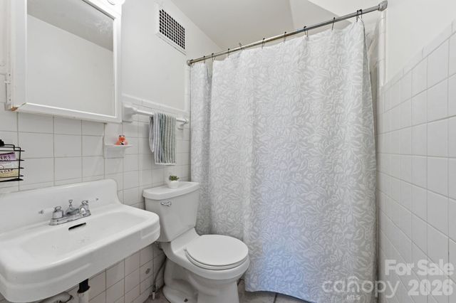 1686 Dutch Cove Road, Canton, NC 28716