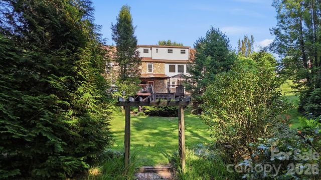 1686 Dutch Cove Road, Canton, NC 28716