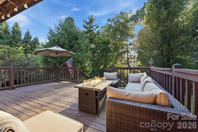 1686 Dutch Cove Road, Canton, NC 28716