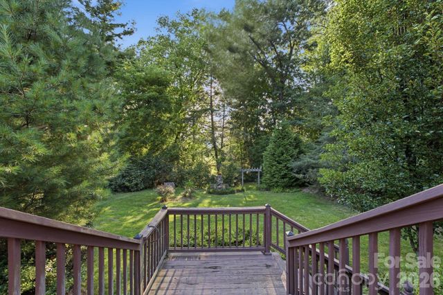 1686 Dutch Cove Road, Canton, NC 28716