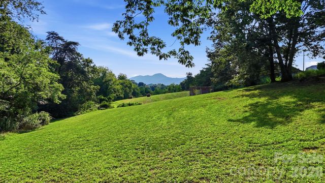 1686 Dutch Cove Road, Canton, NC 28716
