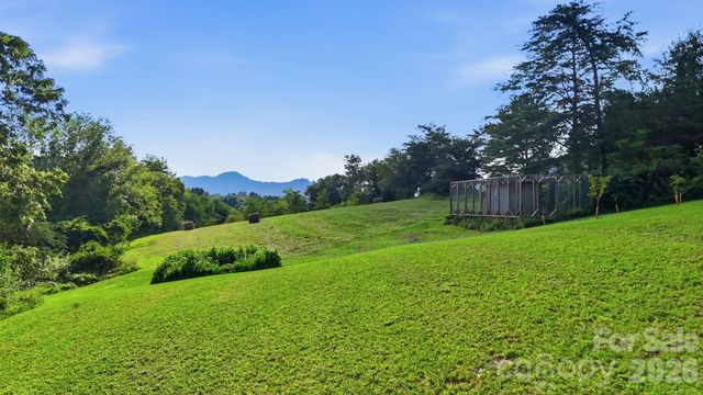 1686 Dutch Cove Road, Canton, NC 28716