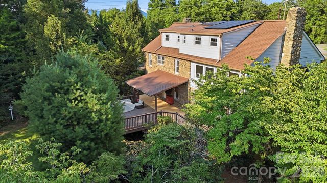 1686 Dutch Cove Road, Canton, NC 28716