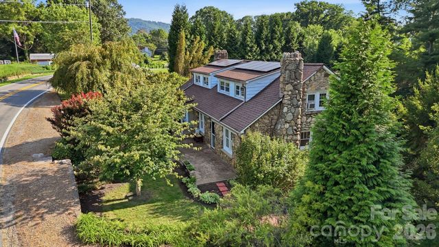1686 Dutch Cove Road, Canton, NC 28716