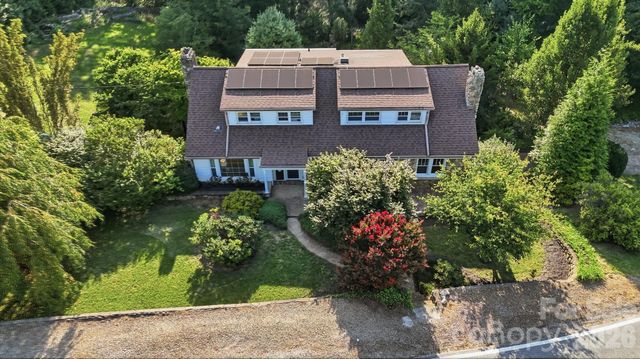 1686 Dutch Cove Road, Canton, NC 28716