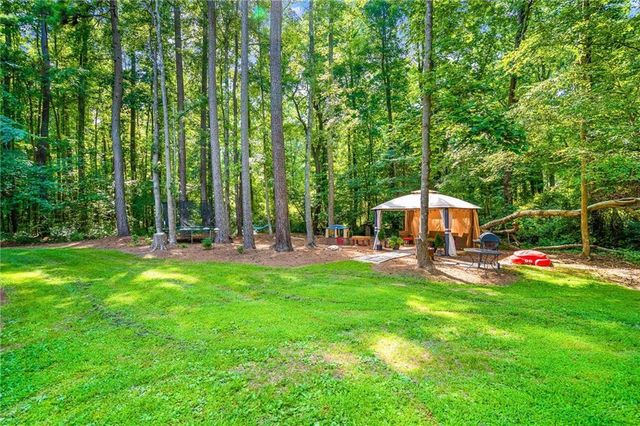 5402 Newland Drive, Julian, NC 27283