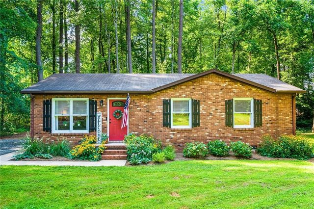 5402 Newland Drive, Julian, NC 27283