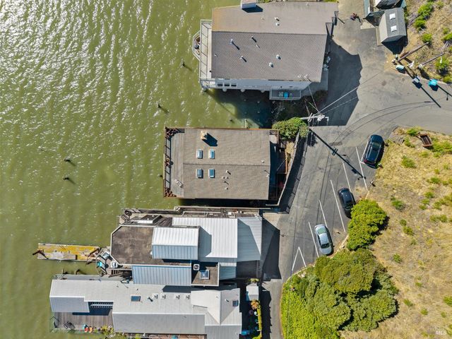 2 Sandy Beach Rd, Vallejo, CA 94590