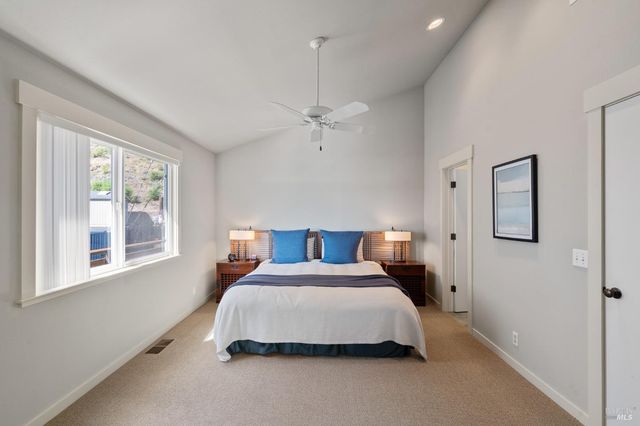 2 Sandy Beach Rd, Vallejo, CA 94590