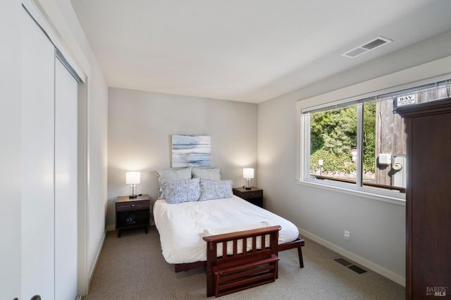 2 Sandy Beach Rd, Vallejo, CA 94590
