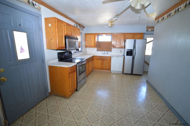 205 S HOUSE AVE, Cheyenne, WY 82007