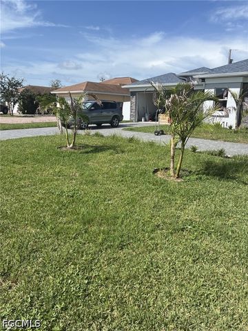 908 NE 8th PL, Cape Coral, FL 33909