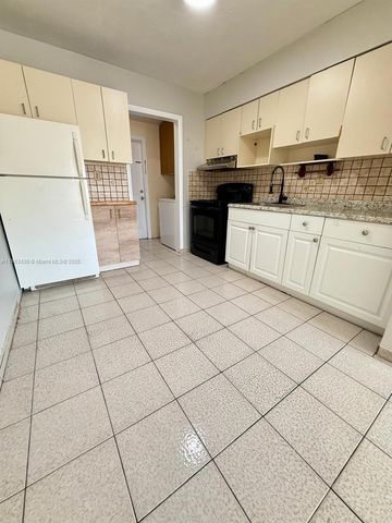 3980 SW 51 st 1, Dania Beach, FL 33312