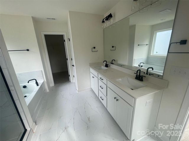 4032 Grommet Court, Matthews, NC 28105