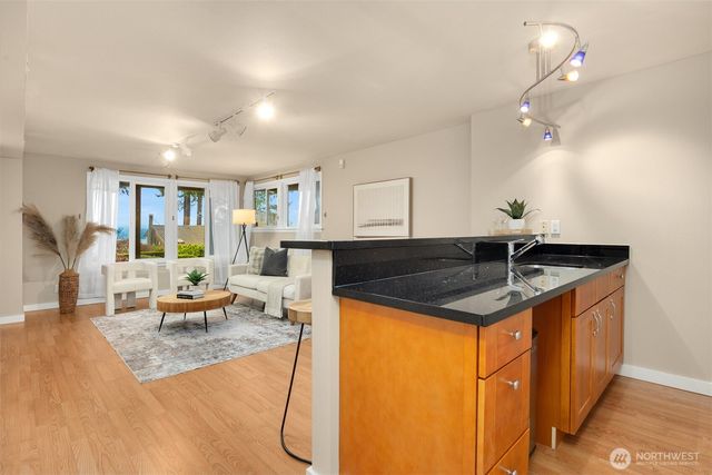 10920 80th Place NE, Kirkland, WA 98034